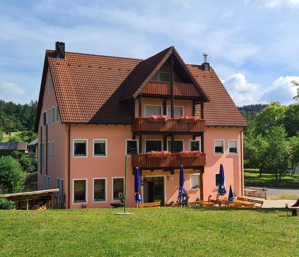 Gasthaus Zum Schneider Pottenstein Exterior foto